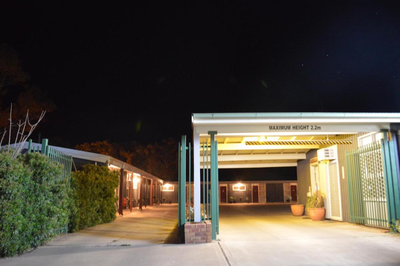 Coolabah Motel Walgett Exterior photo